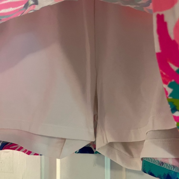 Lilly Pulitzer skort - Picture 3 of 3